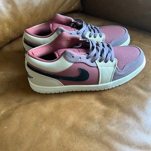 Jordan 1 Low Canyon Rust